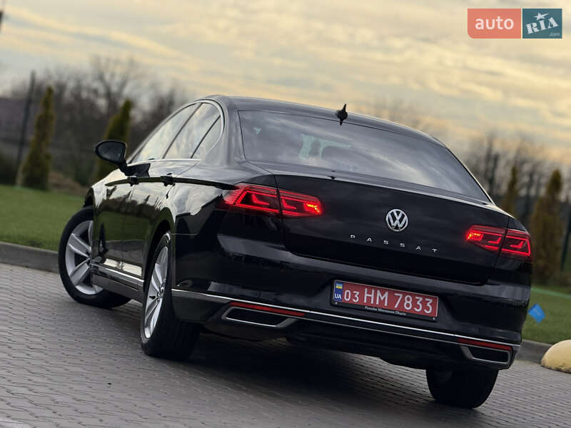Седан Volkswagen Passat 2019 в Луцьку