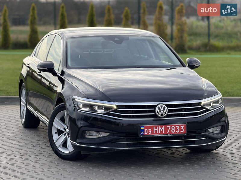 Седан Volkswagen Passat 2019 в Луцьку