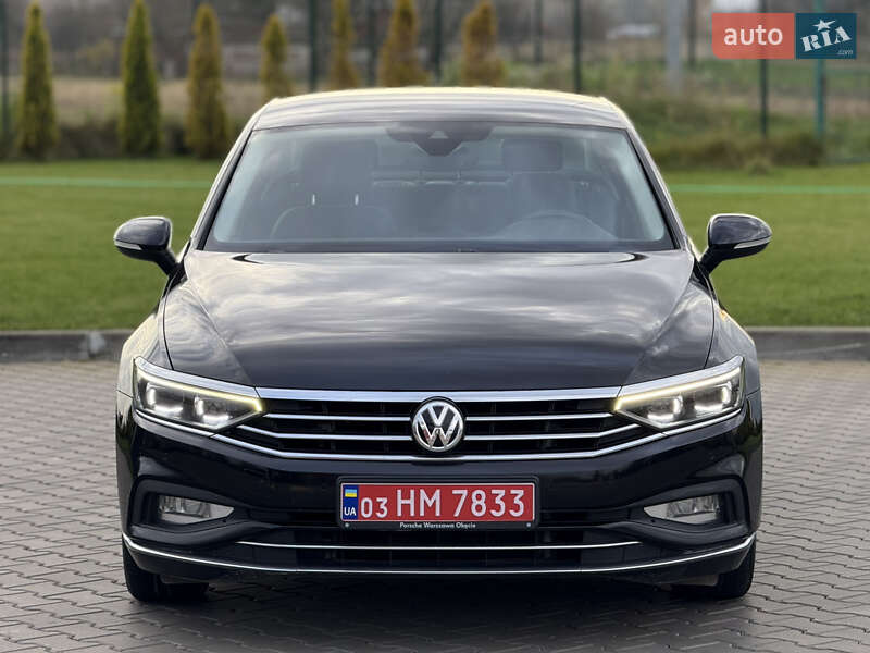 Седан Volkswagen Passat 2019 в Луцьку