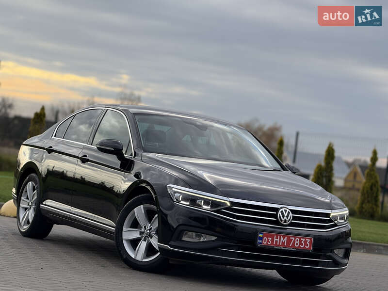 Седан Volkswagen Passat 2019 в Луцьку