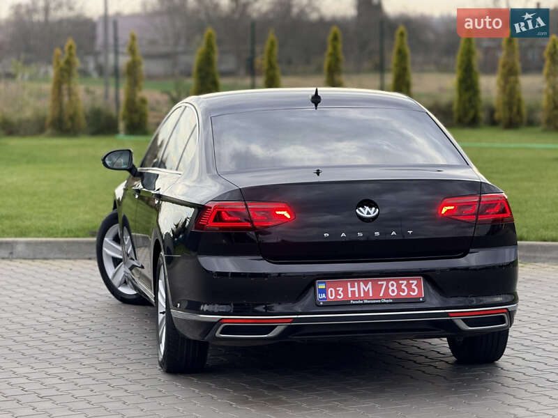 Седан Volkswagen Passat 2019 в Луцьку