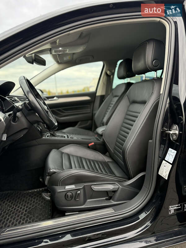 Седан Volkswagen Passat 2019 в Луцьку