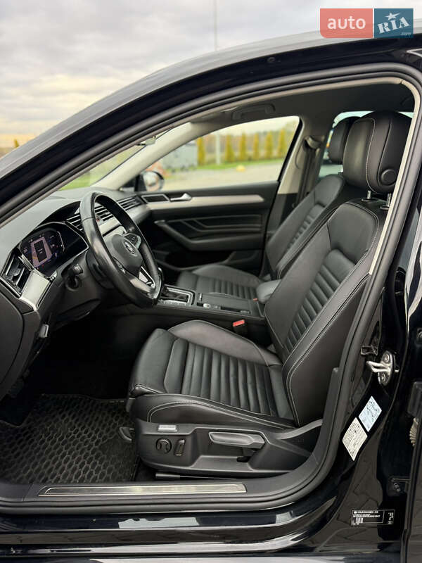Седан Volkswagen Passat 2019 в Луцьку