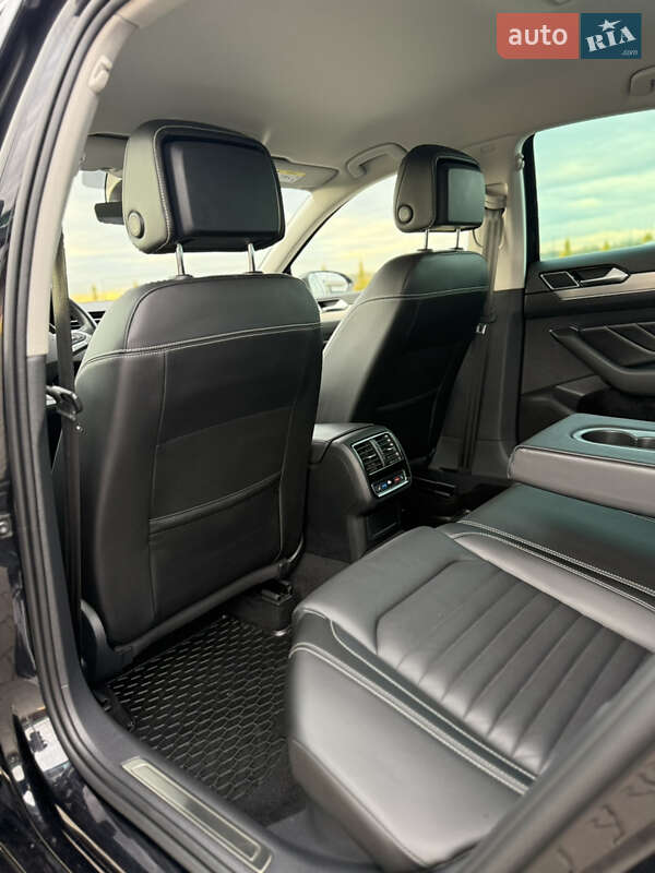 Седан Volkswagen Passat 2019 в Луцьку