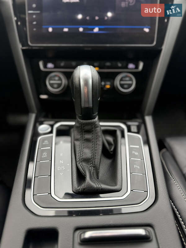 Седан Volkswagen Passat 2019 в Луцьку