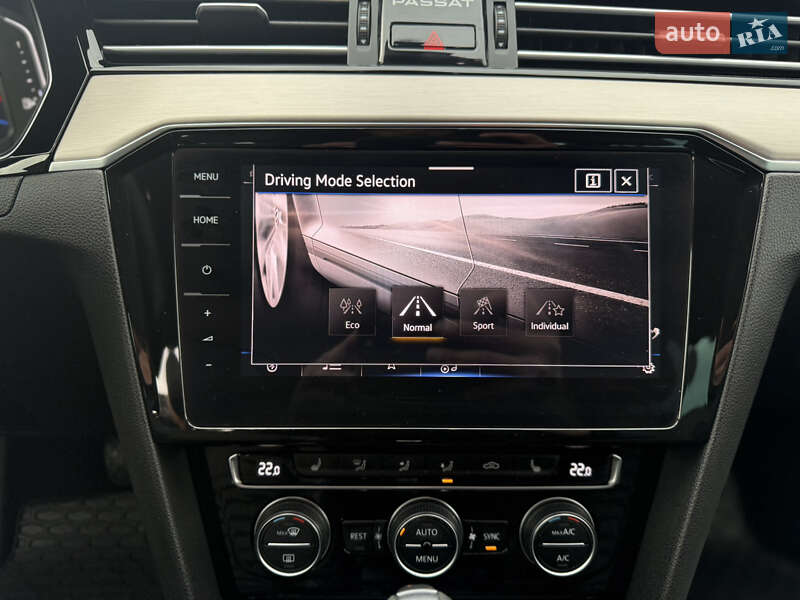 Седан Volkswagen Passat 2019 в Луцьку