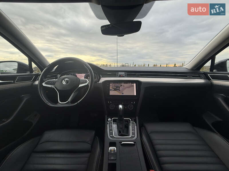 Седан Volkswagen Passat 2019 в Луцьку