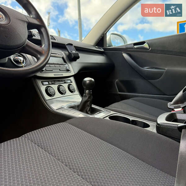 Седан Volkswagen Passat 2009 в Виннице