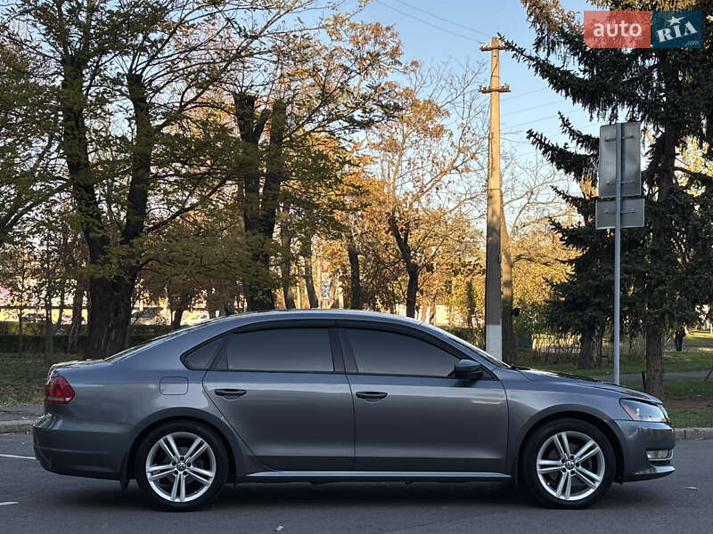 Седан Volkswagen Passat 2012 в Николаеве