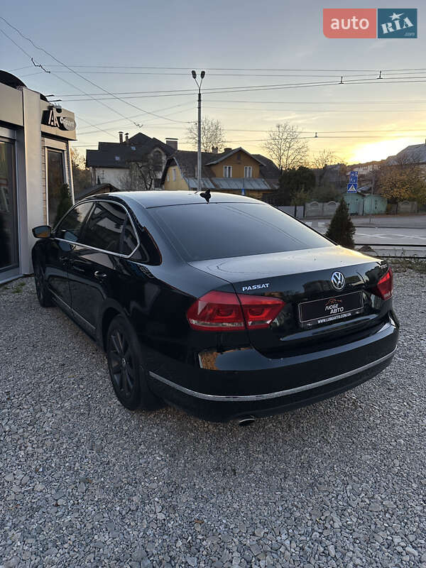 Седан Volkswagen Passat 2015 в Ивано-Франковске