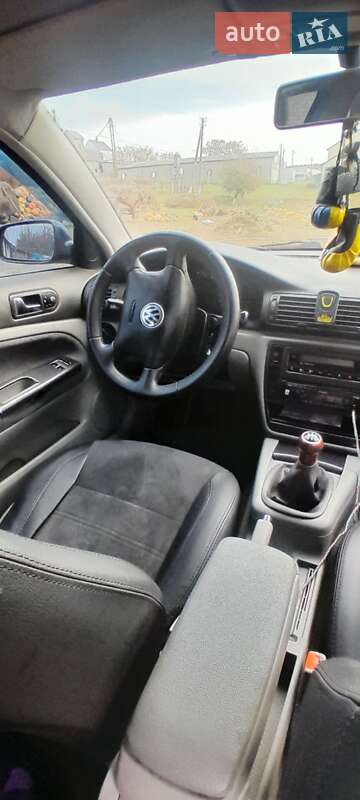 Универсал Volkswagen Passat 2000 в Горохове