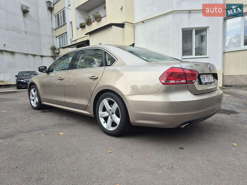 Седан Volkswagen Passat 2014 в Рівному