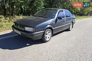 Седан Volkswagen Passat 1992 в Немирове