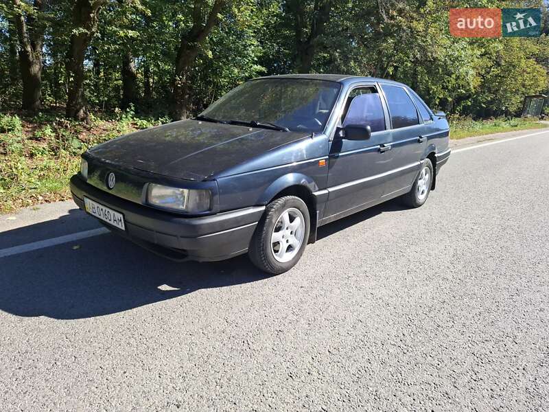 Седан Volkswagen Passat 1992 в Немирове фото Седан Volkswagen Passat 1992 в Немирове