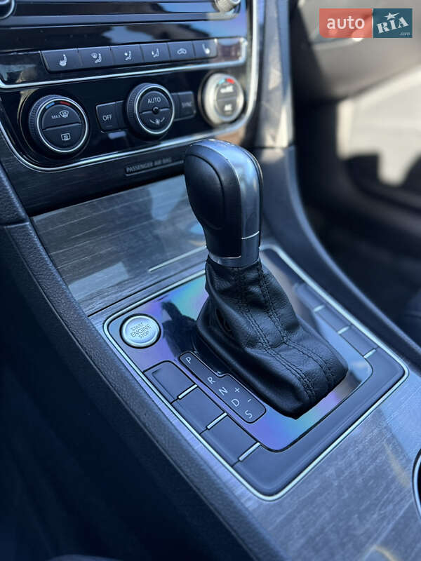 Седан Volkswagen Passat 2017 в Софиевской Борщаговке фото 27 Седан Volkswagen Passat 2017 в Софиевской Борщаговке