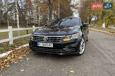 Седан Volkswagen Passat 2016 в Києві