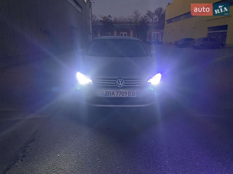 Седан Volkswagen Passat 2014 в Кропивницком фото 6 Седан Volkswagen Passat 2014 в Кропивницком