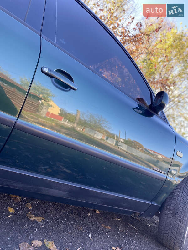 Седан Volkswagen Passat 1999 в Бориславе