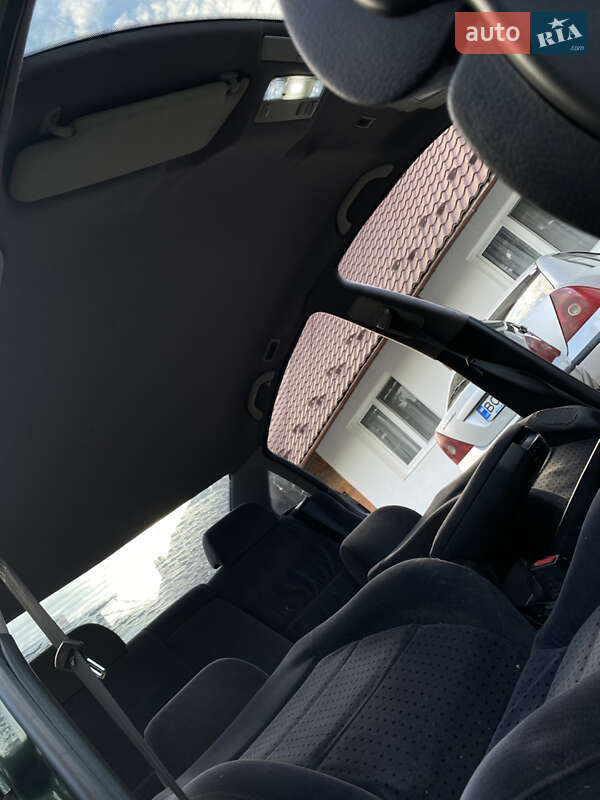 Седан Volkswagen Passat 1999 в Бориславе