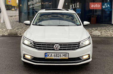 Седан Volkswagen Passat 2017 в Киеве