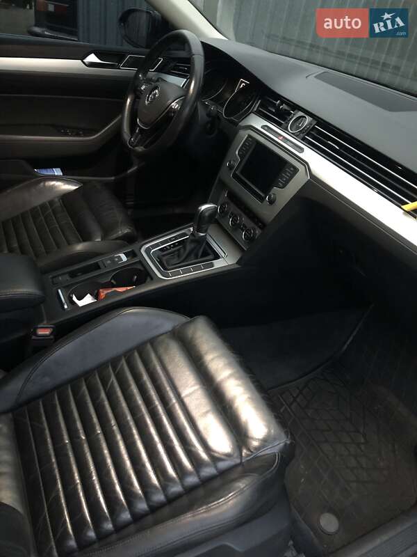 Универсал Volkswagen Passat 2015 в Бобровице фото 10 Универсал Volkswagen Passat 2015 в Бобровице