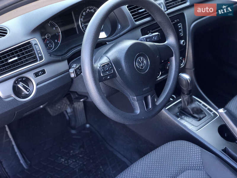 Седан Volkswagen Passat 2013 в Запорожье фото 11 Седан Volkswagen Passat 2013 в Запорожье