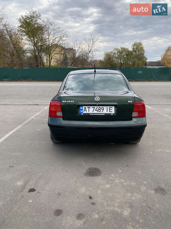 Седан Volkswagen Passat 1998 в Ивано-Франковске