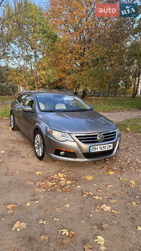 Седан Volkswagen Passat 2009 в Одессе