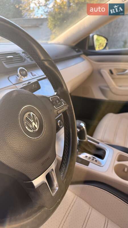 Седан Volkswagen Passat 2009 в Одессе