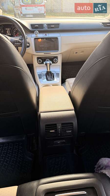 Седан Volkswagen Passat 2009 в Одессе