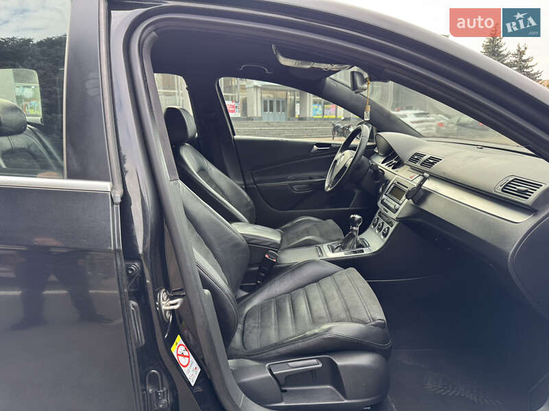 Универсал Volkswagen Passat 2007 в Ровно