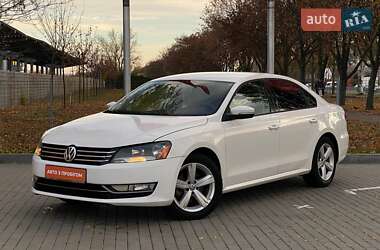 Седан Volkswagen Passat 2014 в Днепре