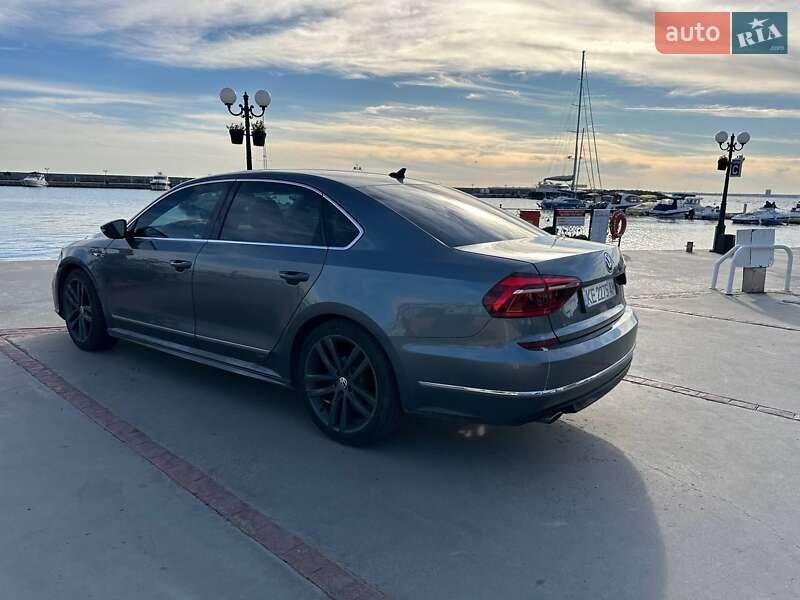 Седан Volkswagen Passat 2016 в Николаеве