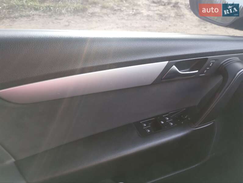 Универсал Volkswagen Passat 2011 в Львове