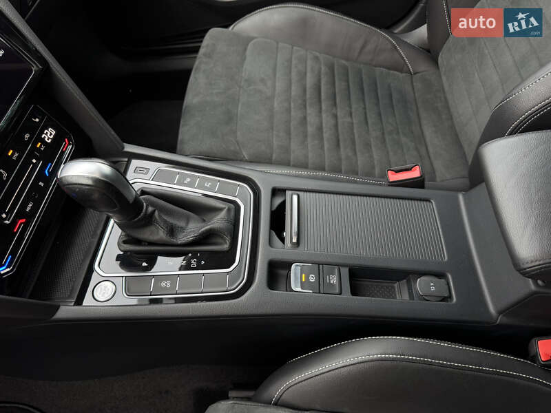 Универсал Volkswagen Passat 2021 в Луцке