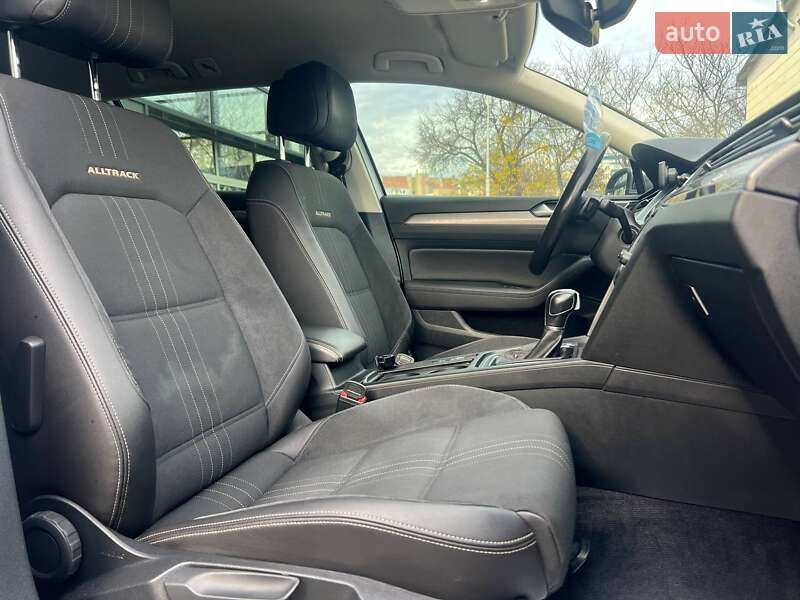 Универсал Volkswagen Passat 2016 в Ивано-Франковске