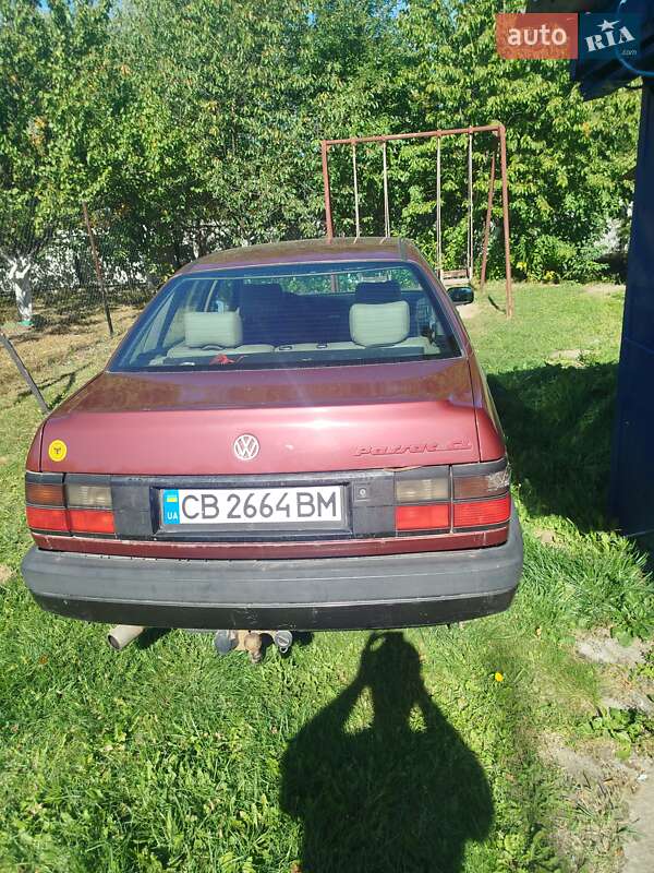 Седан Volkswagen Passat 1988 в Чернигове