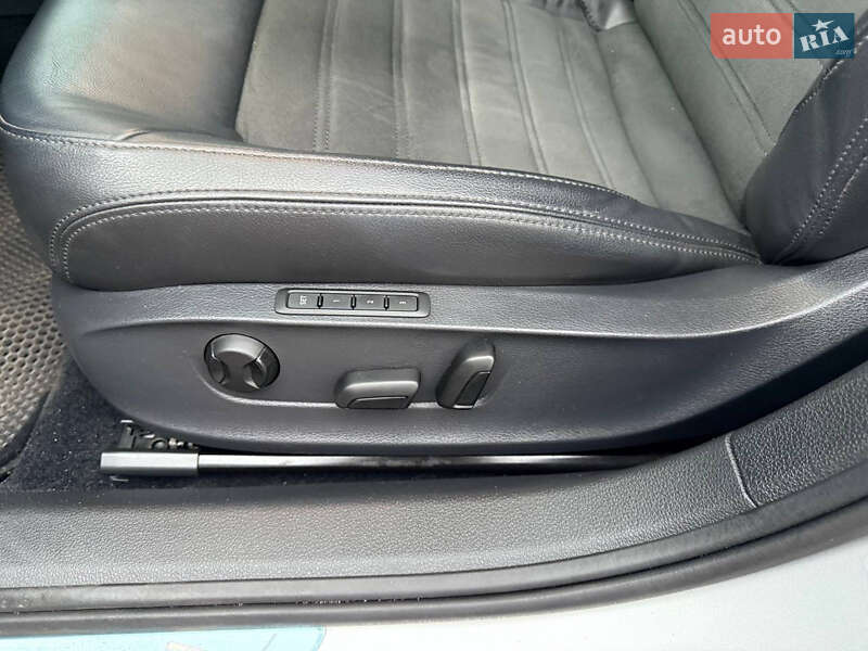Седан Volkswagen Passat 2014 в Одесі фото 22 Седан Volkswagen Passat 2014 в Одесі