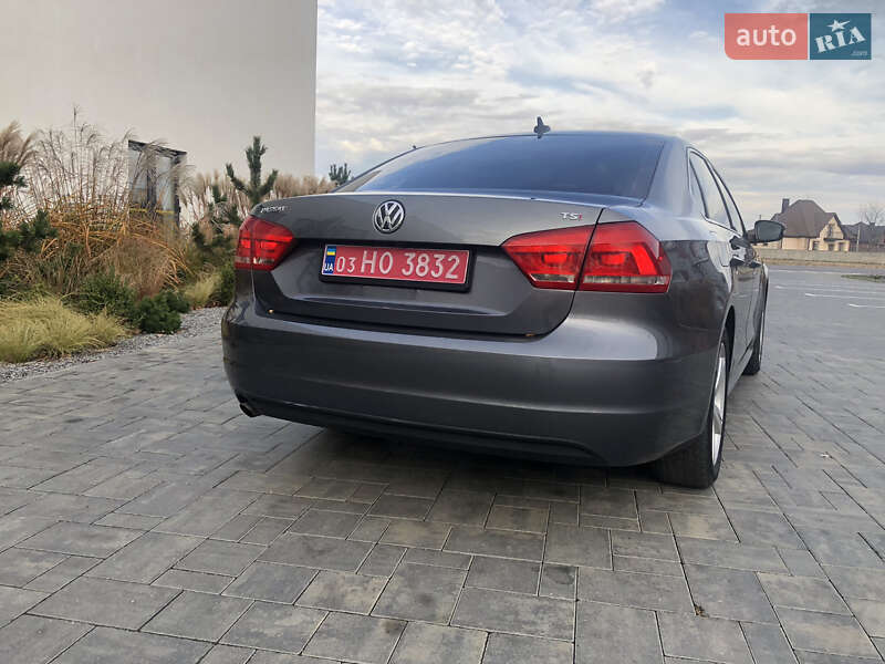 Седан Volkswagen Passat 2015 в Луцке