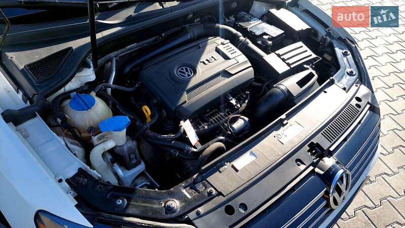 Седан Volkswagen Passat 2014 в Кропивницком