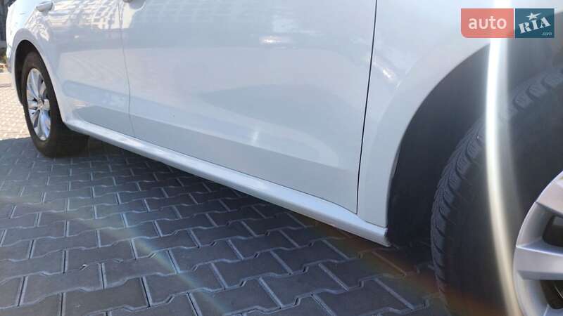 Седан Volkswagen Passat 2014 в Кропивницком