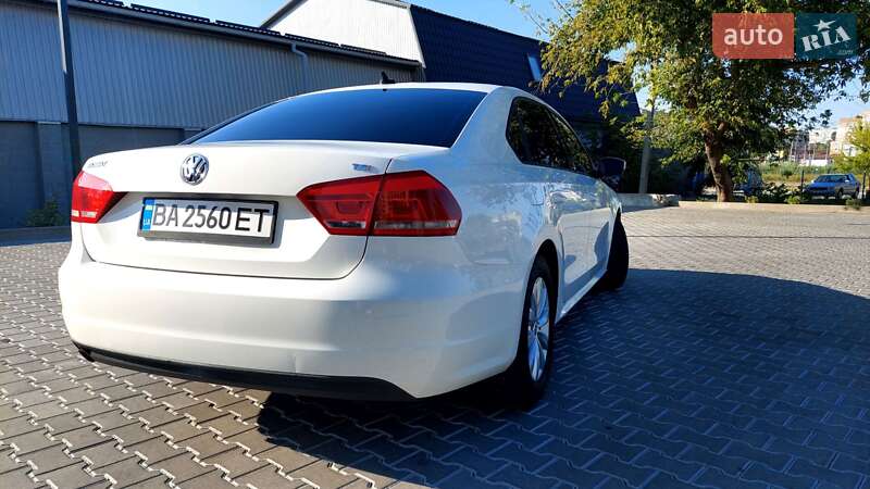 Седан Volkswagen Passat 2014 в Кропивницком