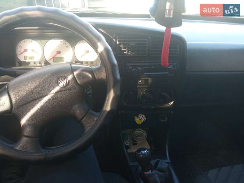 Седан Volkswagen Passat 1996 в Львове