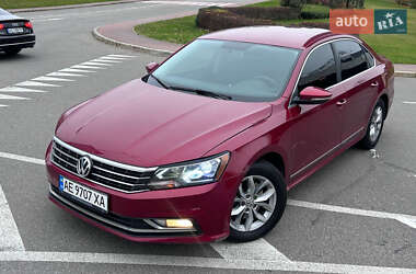 Седан Volkswagen Passat 2016 в Киеве