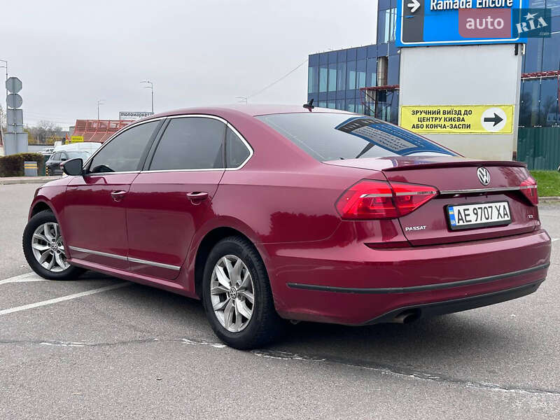 Седан Volkswagen Passat 2016 в Киеве