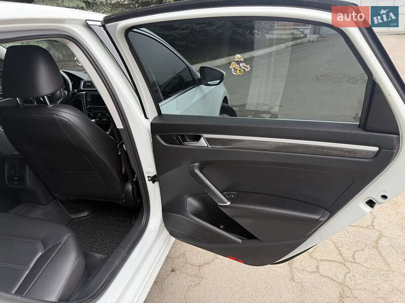 Седан Volkswagen Passat 2017 в Броварах