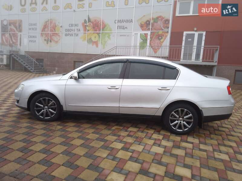 Седан Volkswagen Passat 2008 в Гайсину