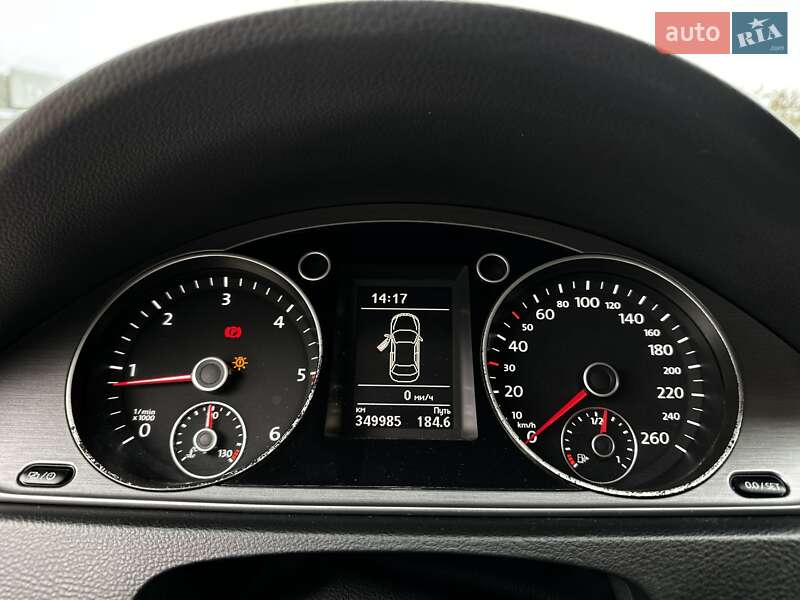 Седан Volkswagen Passat 2014 в Львове