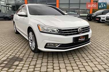 Седан Volkswagen Passat 2018 в Львові