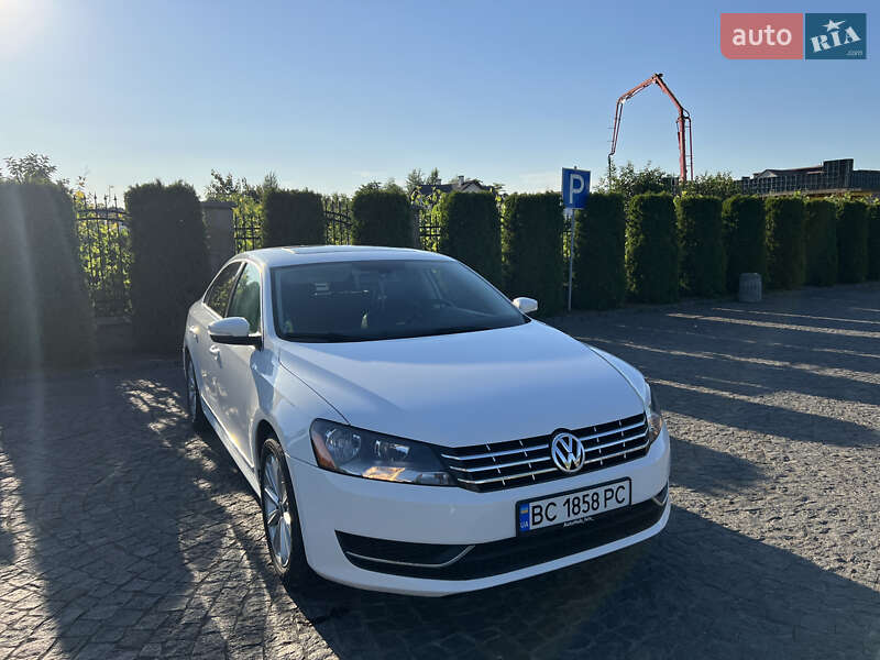 Седан Volkswagen Passat 2012 в Львове